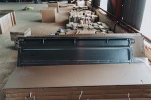 75/79 Series well body tail gate