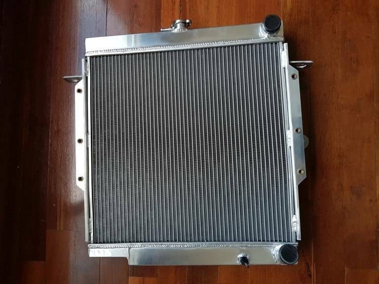 Toyota Landcruiser 70/75 series Troopy 2H Heavy Duty Radiator – Nova 4x4